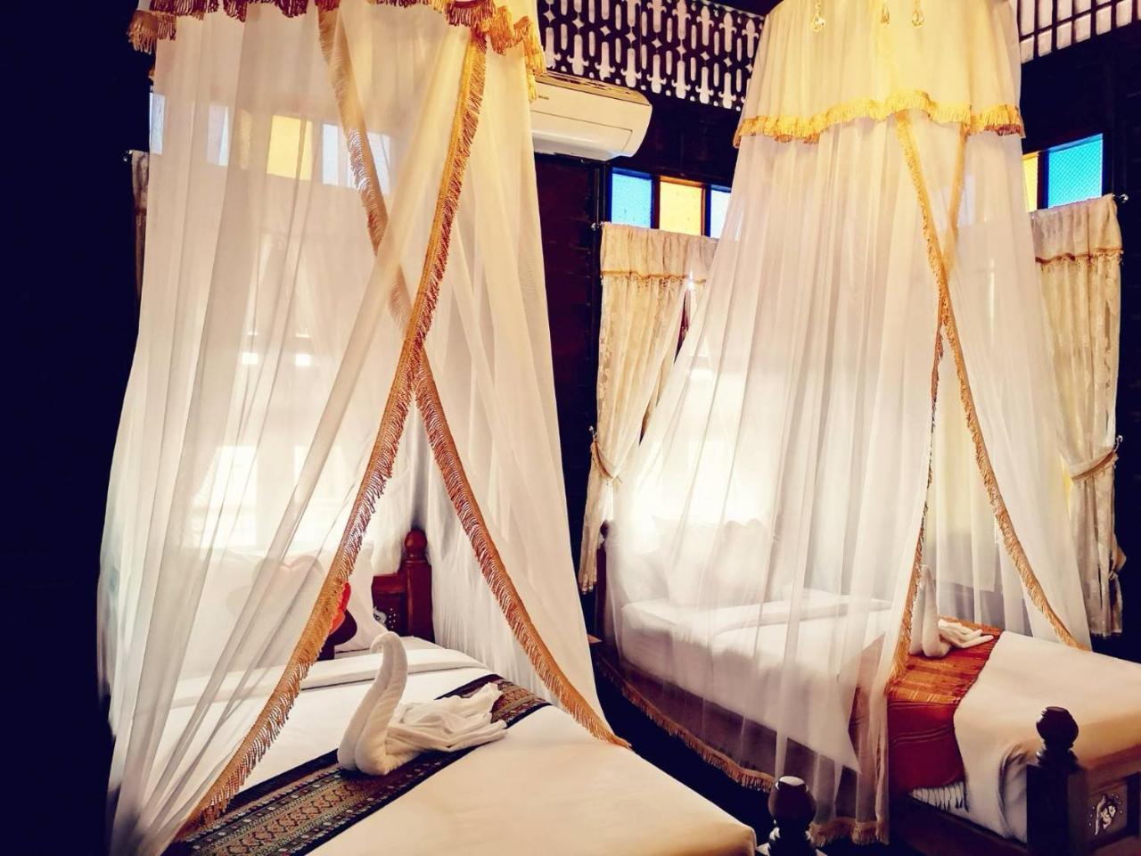 Baan Sithepaban Guesthouse Phitsanulok Exteriör bild