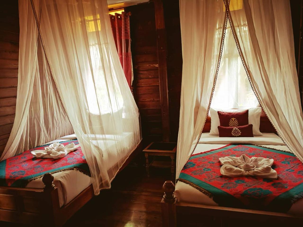 Baan Sithepaban Guesthouse Phitsanulok Exteriör bild