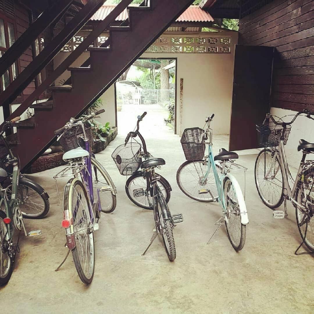 Baan Sithepaban Guesthouse Phitsanulok Exteriör bild