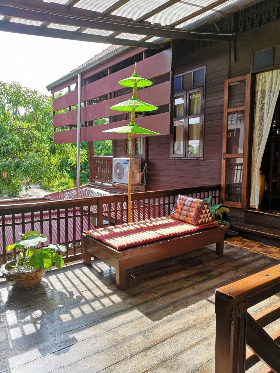Baan Sithepaban Guesthouse Phitsanulok Exteriör bild