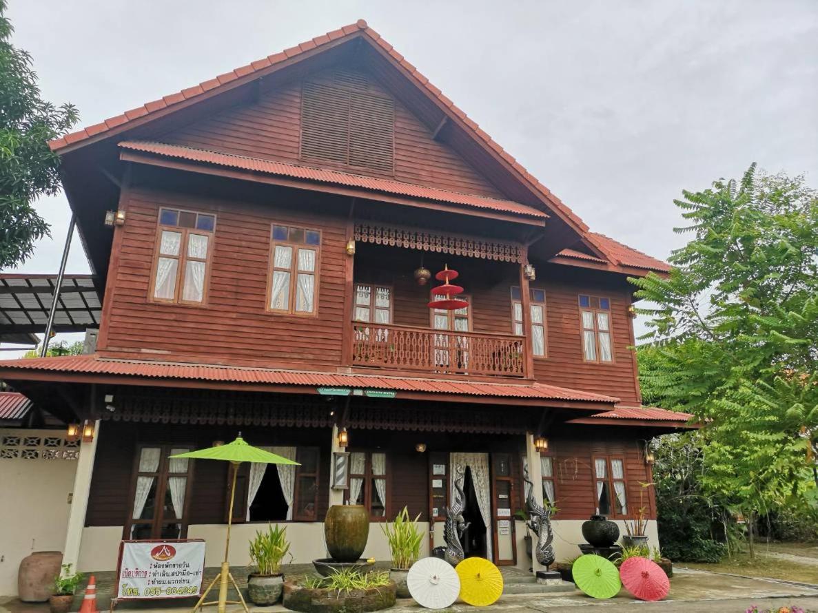 Baan Sithepaban Guesthouse Phitsanulok Exteriör bild
