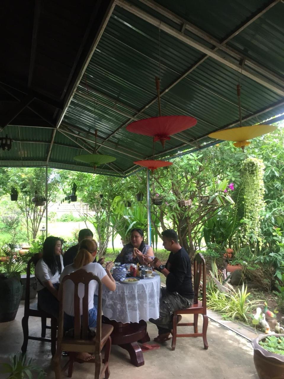Baan Sithepaban Guesthouse Phitsanulok Exteriör bild