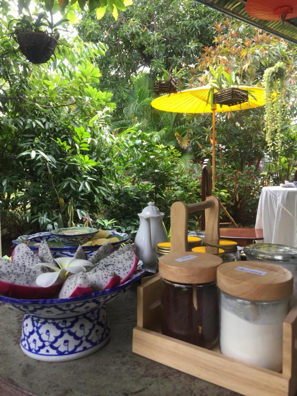 Baan Sithepaban Guesthouse Phitsanulok Exteriör bild