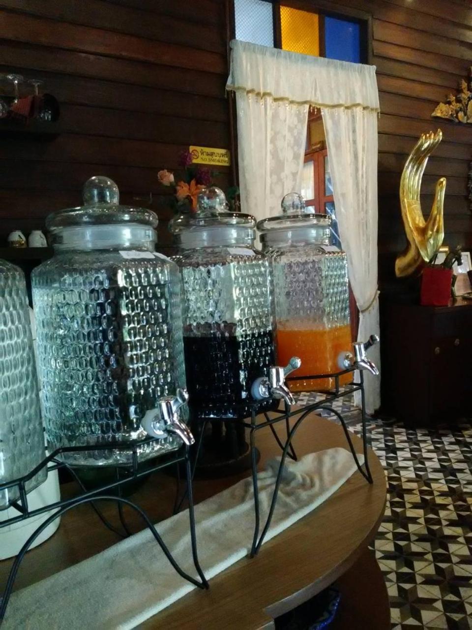 Baan Sithepaban Guesthouse Phitsanulok Exteriör bild